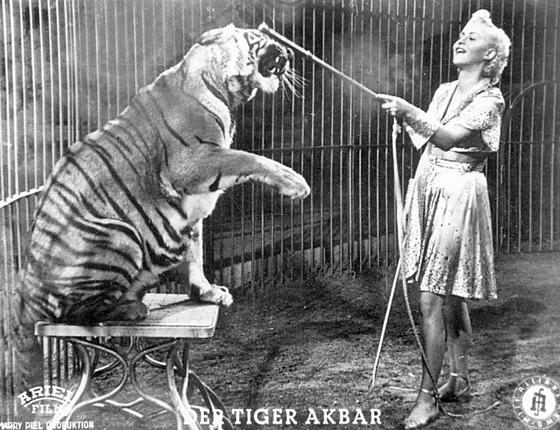 Szene aus »Der Tiger Akbar«.	Foto: Filmmuseum
