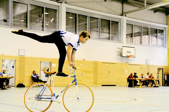 Für Tobias Hildebrand reichte es zu Gold beim Nachwuchsturnier der Kunstradler.	Foto: Privat
