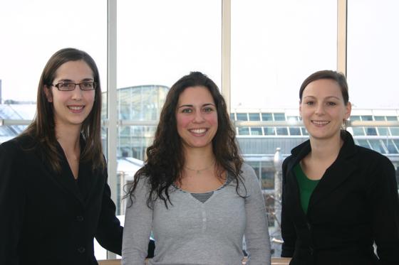 Zuständig fürs Schüleroffice: Maria Weber, Julia Hassmann, Judith Härri (v. l.). Foto: hm