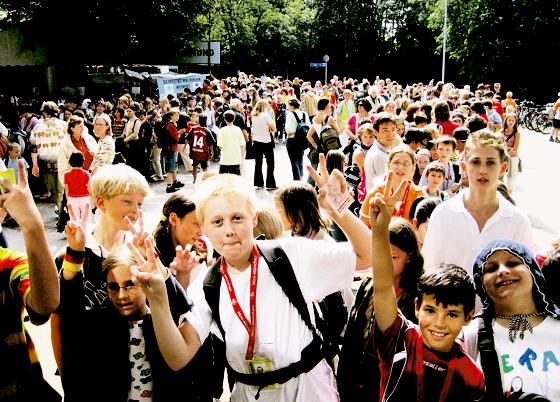 Lange Schlangen aufgeregter und fröhlicher Kinder bilden sich erfahrungsgemäß vor dem Eingang zu »Mini-München«, das heuer am 3. August öffnet und bis zum 21. August dauert.	 Foto: Kultur- und Spielraum