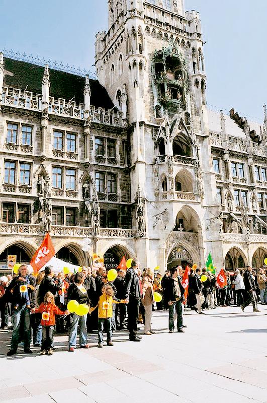 Rund 700 Menschen forderten auf dem Marienplatz den Atomausstieg. Foto: projekt21plus.de