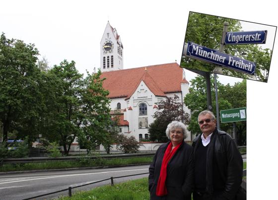 Werner Lederer-Piloty und Petra Piloty wollen den Platz vor der Schwabinger Erlöserkirche in das Ensemble der Münchner Freiheit integrieren. 	Foto: ko