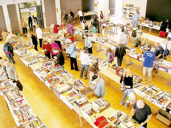 Den Büchermarkt beim Juni-Markt darf man sich nicht entgehen lassen. Foto: Gemeinde
