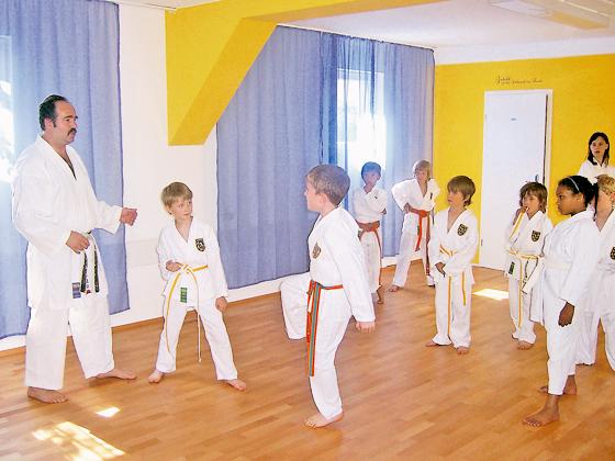 Zur Zeit kann Gökay Özdemir nicht mehr als zehn Kinder trainieren. 	Foto: sd