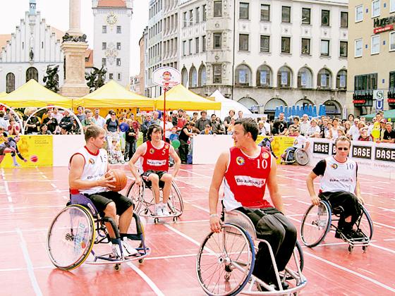 Zu welchen Leistungen auch behinderte Menschen fähig sind, zeigt »Gemeinsam Sport  gemeinsam Spaß«. 	Foto: VA